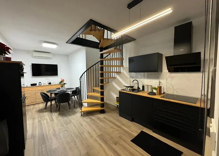 Leo - Free Parking Apartment *